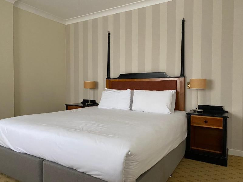 Executive Double Room image 2