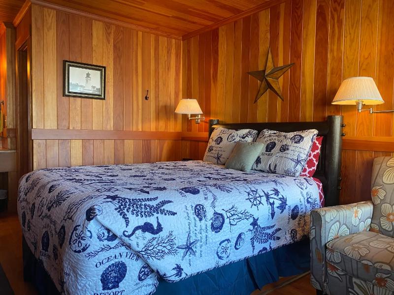 Whistling Winds Motel - image 36