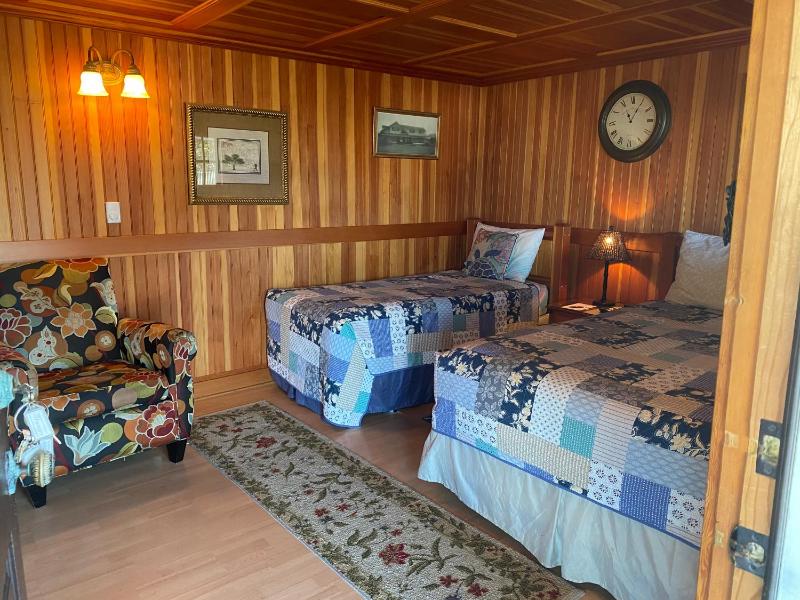 Whistling Winds Motel - image 44