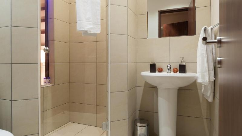 Standard Single Room image 2