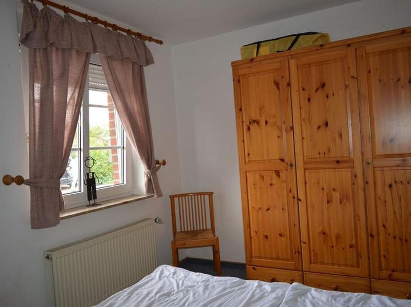 One-Bedroom Apartment image 4