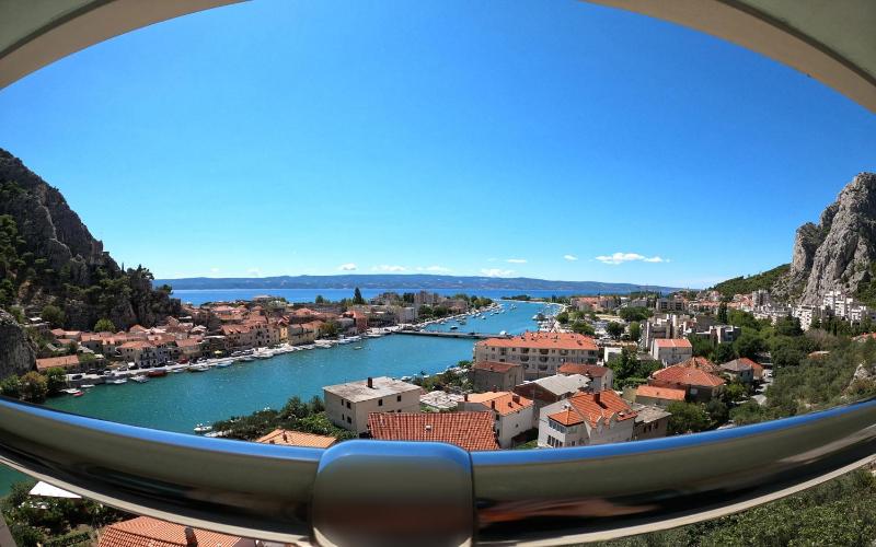 Superior Double Room with Balcony and Sea View image 4