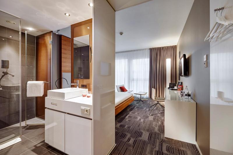 Superior Double Room image 1