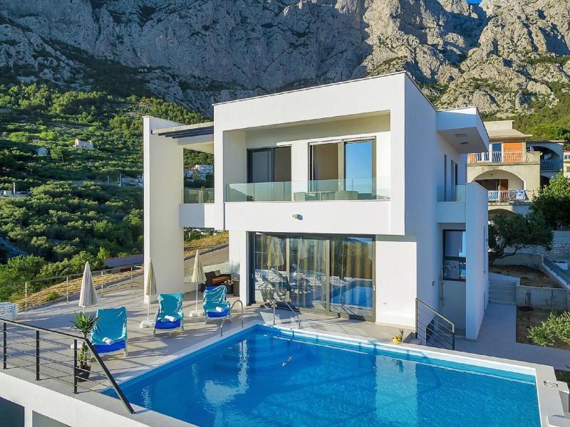 Villa Maslina with heated Pool - image 1