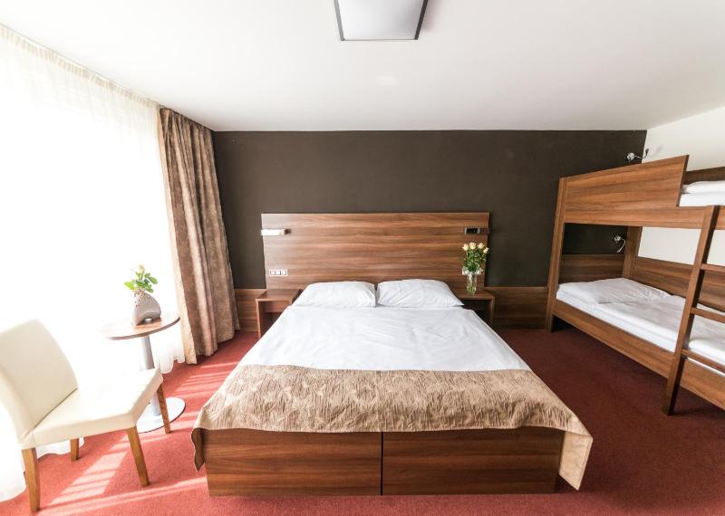 Comfort Quadruple Room image 3