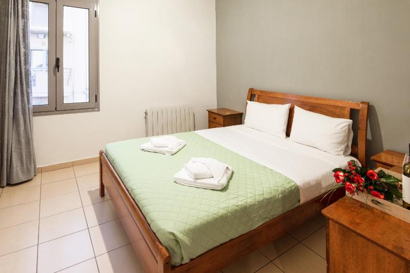 One-Bedroom Apartment image 4