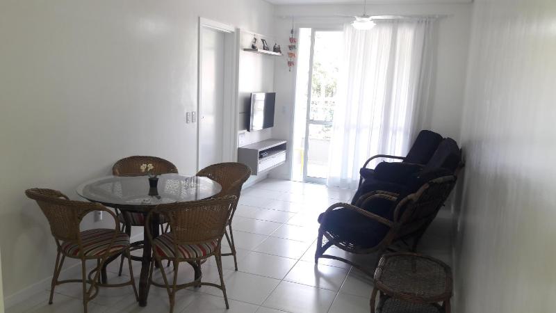 Florianópolis Canasvieiras Apartamento inteiro 3 quartos com ar piscina playground 2 garagens - image 24