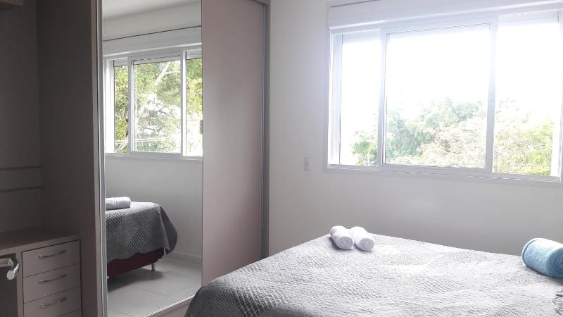 Florianópolis Canasvieiras Apartamento inteiro 3 quartos com ar piscina playground 2 garagens - image 11