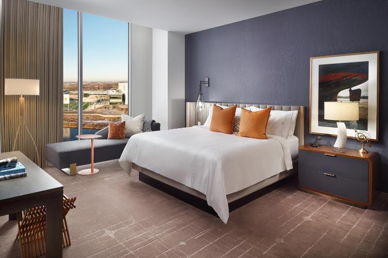 King Room image 4