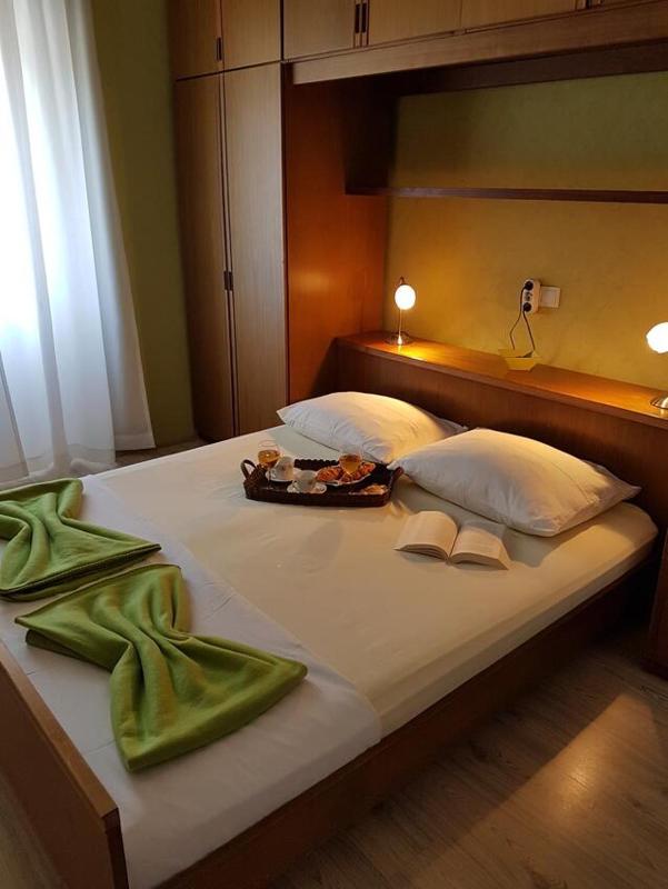 Two-Bedroom Apartment with Terrace and Sea View image 3