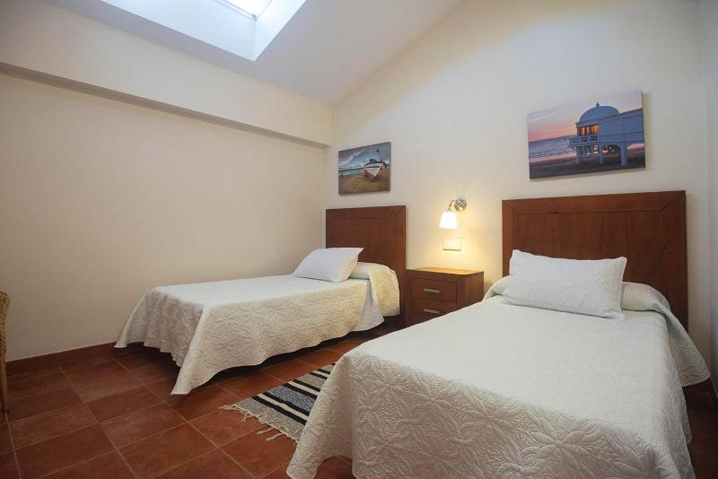 Three-Bedroom Villa (6 Adults) image 2