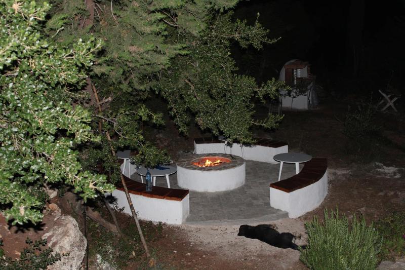 Double Room with Balcony image 3