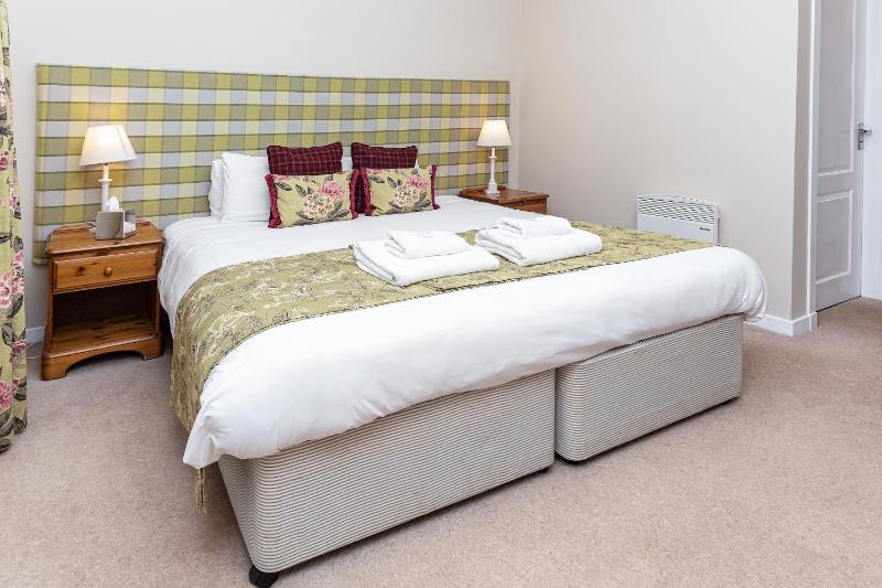 Standard Double or Twin Room image 4