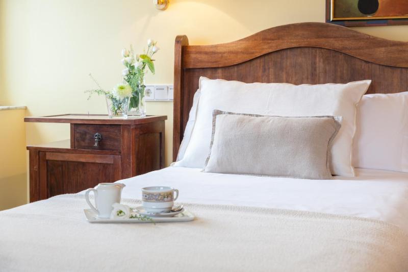 Twin Room with Sea View image 4