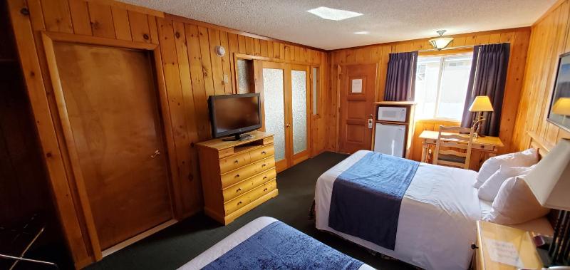 Two Room Suite image 4