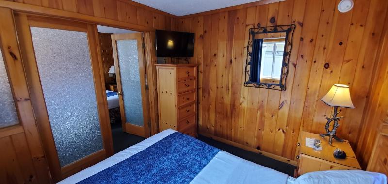 Two Room Suite image 2