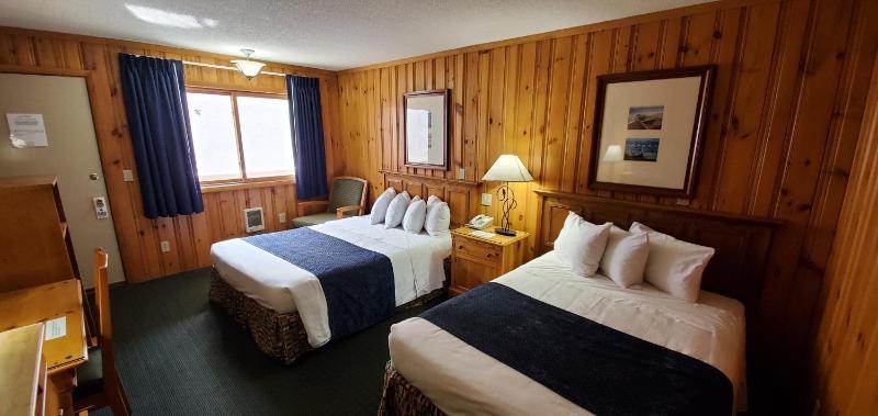 one Queen and Full Bed - Middle Building  image 2