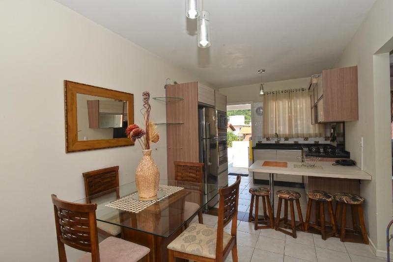 Apartamento no centro de Bombinhas completo - image 3