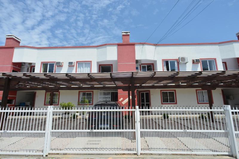 Apartamento no centro de Bombinhas completo - image 19