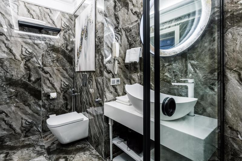 Junior Suite image 1