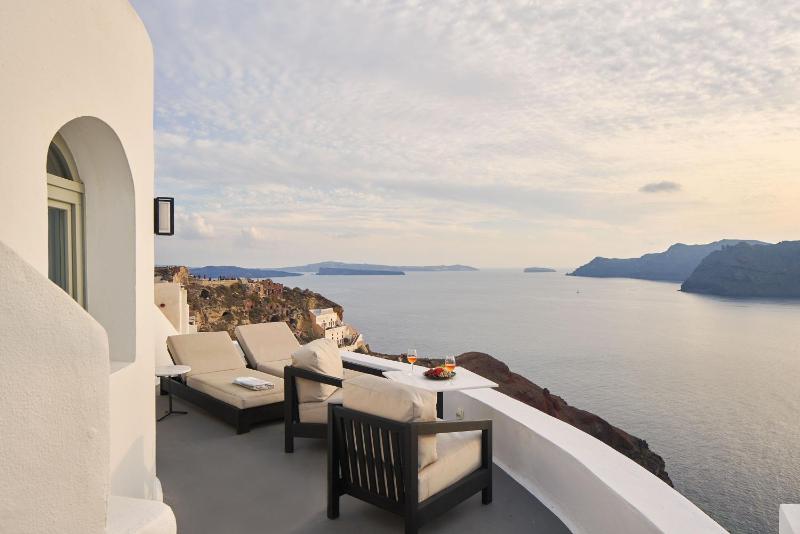 Double Room with Caldera View image 4