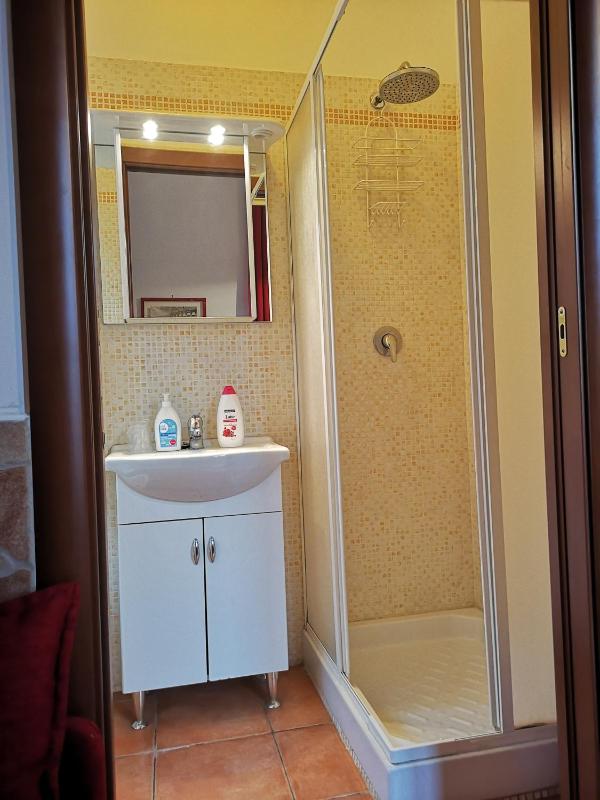 Triple Room with Bathroom image 3