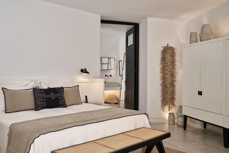 Charisma Suites - image 30