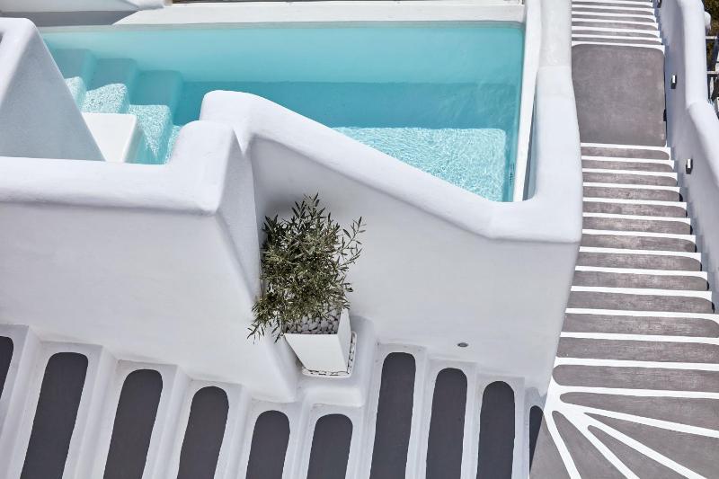 Charisma Pool Suite with Caldera View image 2