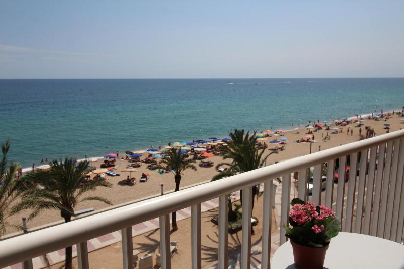 Two-Bedroom Apartment with Sea View and Balcony (4 Adults) image 2