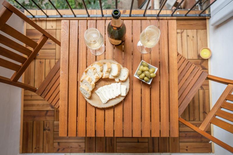 Deluxe Apartment image 2