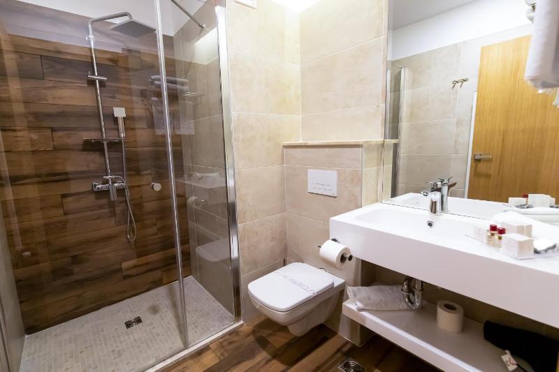 Superior Apartment image 3