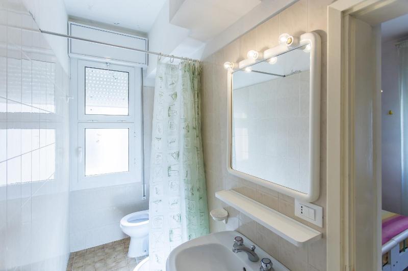 Apartment image 4