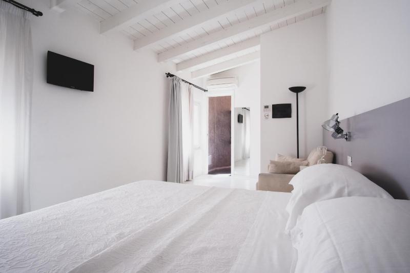 Standard Double or Twin Room image 3