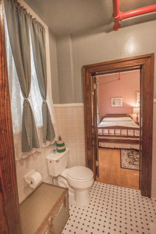 Deluxe Family Suite image 2