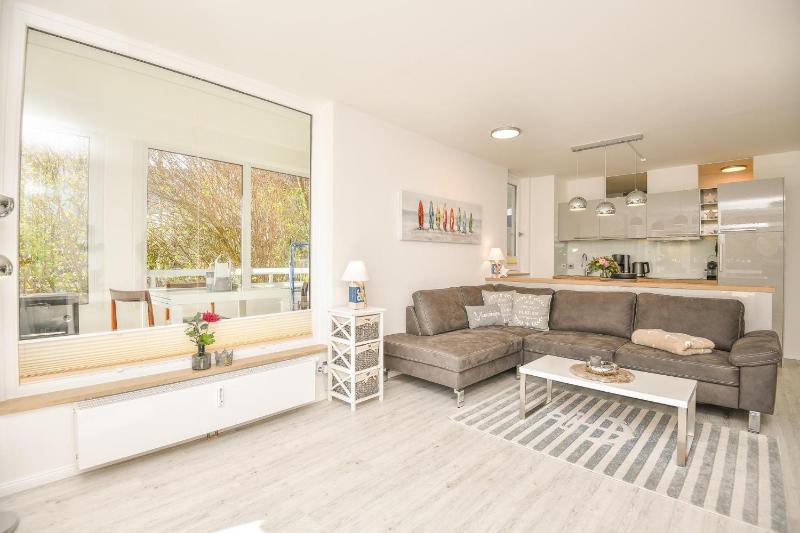 Apartment with Sea View image 1