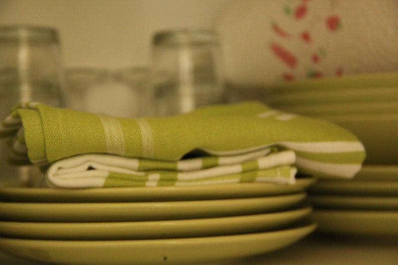 Bungalow with Garden View image 4