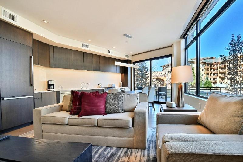 Modern Ski In Out 2 BR in Canyons Village - image 27