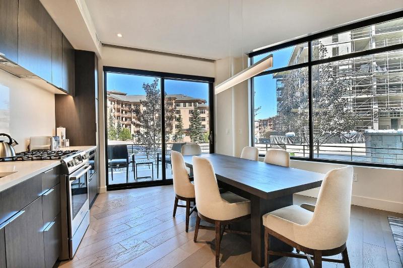 Modern Ski In Out 2 BR in Canyons Village - image 1
