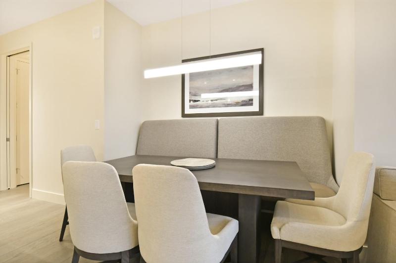 Ski In Out Modern 2BR Residence in Canyons Village - image 20