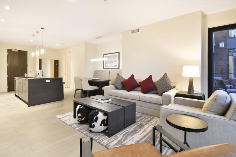 Ski In Out Modern 2BR Residence in Canyons Village - image 5