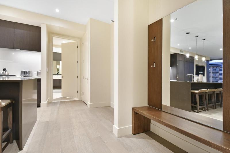 Ski In Out Modern 2BR Residence in Canyons Village - image 15