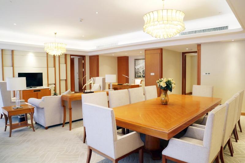 Superior Suite image 1