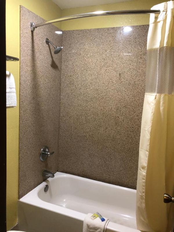 King Room image 4