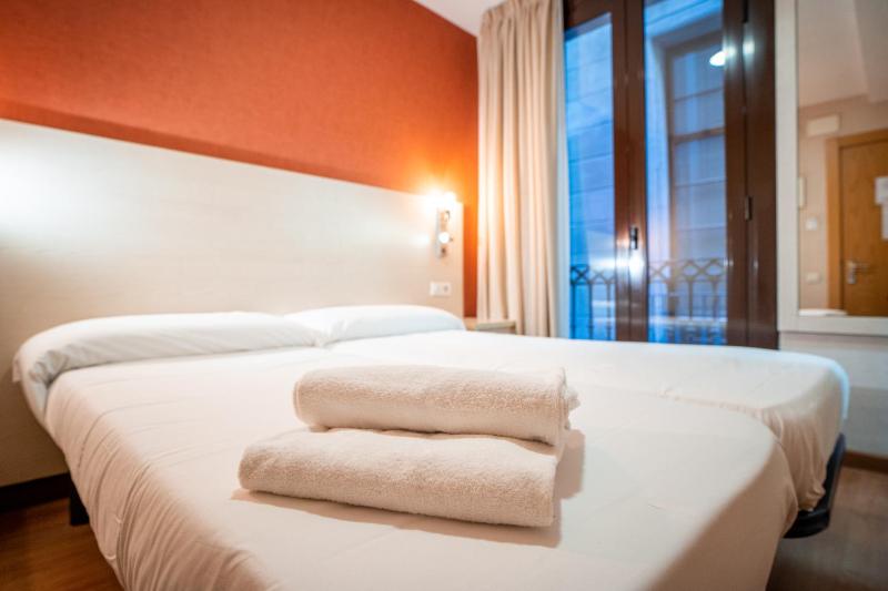 Hostal Fina - image 14