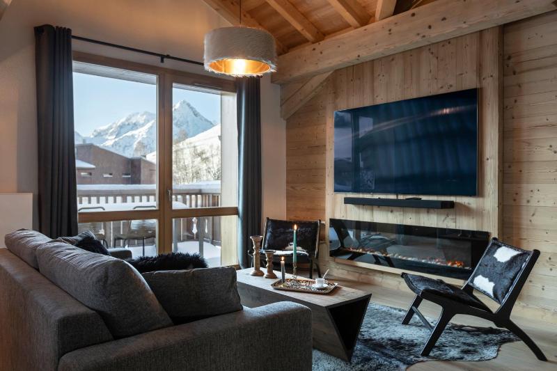 3 Bedrooms Cabin 8/10 People. Standard image 2