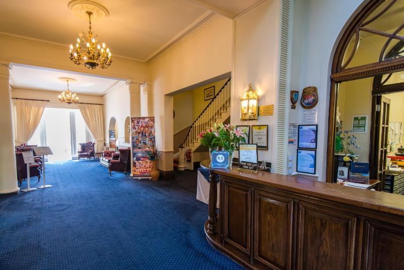 Abbey Lawn Hotel - image 31