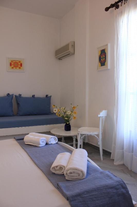 Comfort Triple Room image 4