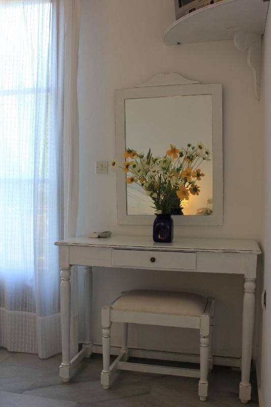 Comfort Triple Room image 2
