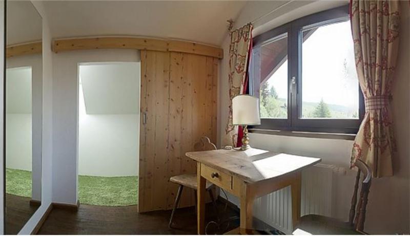 Large Two-Bedroom Apartment with Terrace image 2