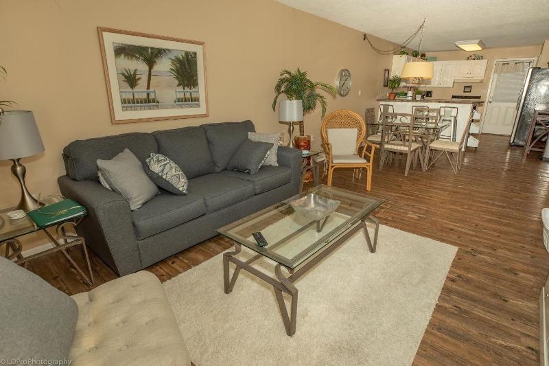 One-Bedroom Apartment image 1